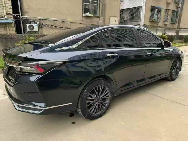 襄阳21年东风奕炫8