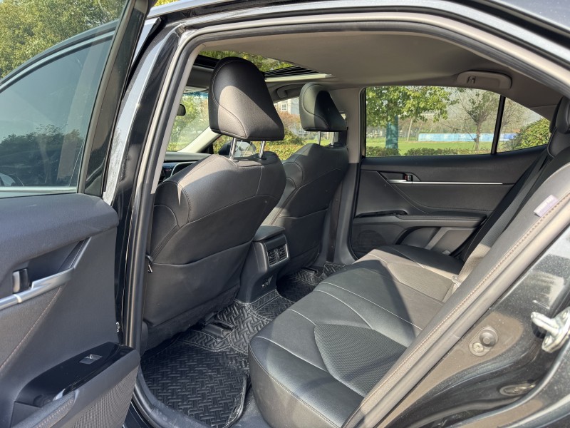 盐城22年丰田凯美瑞7