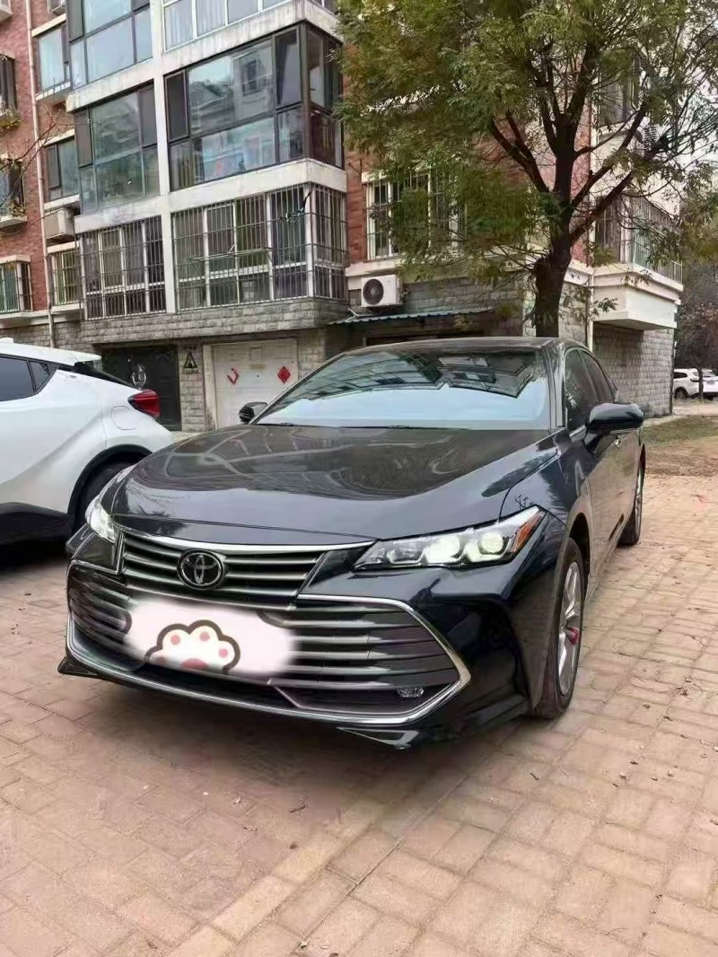 青岛21年丰田亚洲龙1