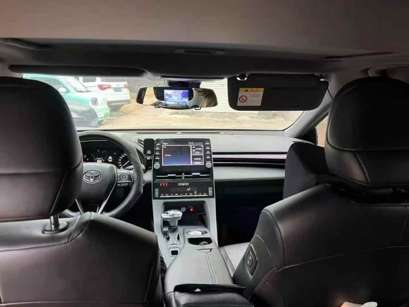 青岛21年丰田亚洲龙3