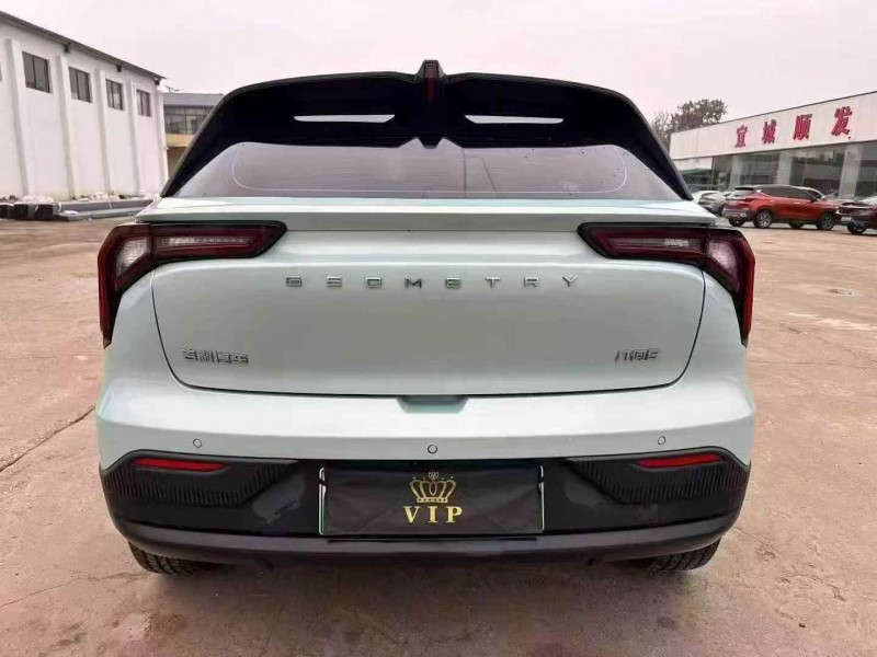 襄阳23年吉利几何5