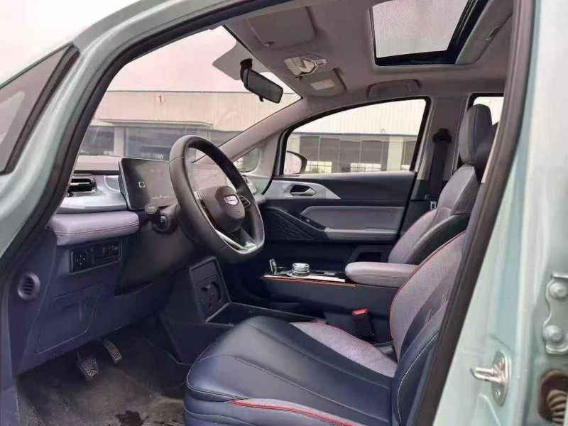 襄阳23年吉利几何6