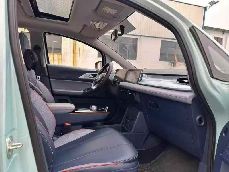 襄阳23年吉利几何7