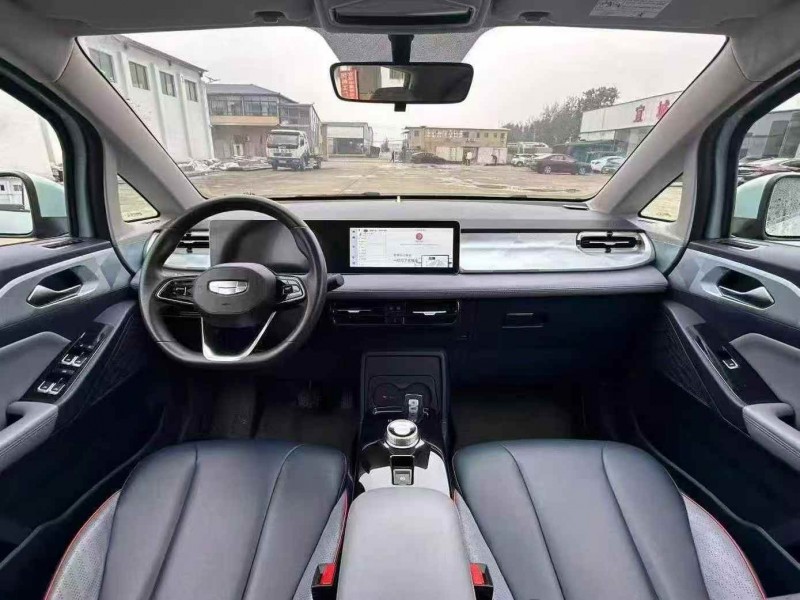 襄阳23年吉利几何8