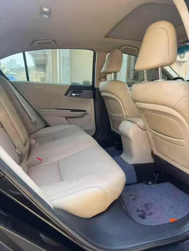 梧州15年本田雅阁6