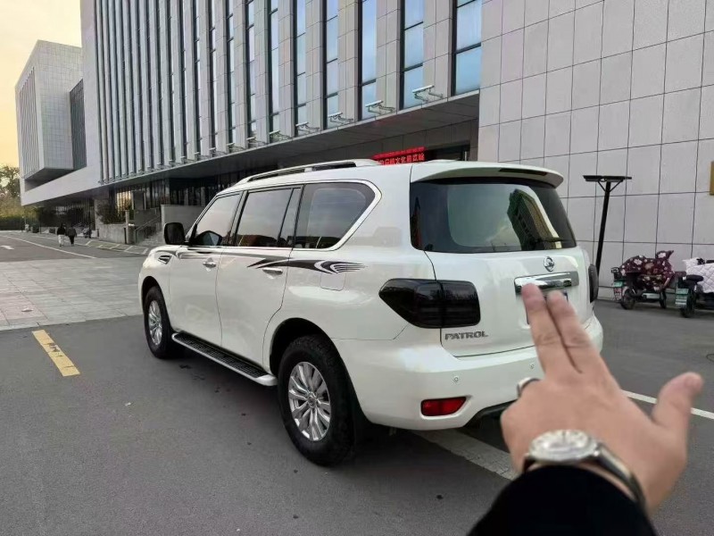 枣庄17年日产途乐4