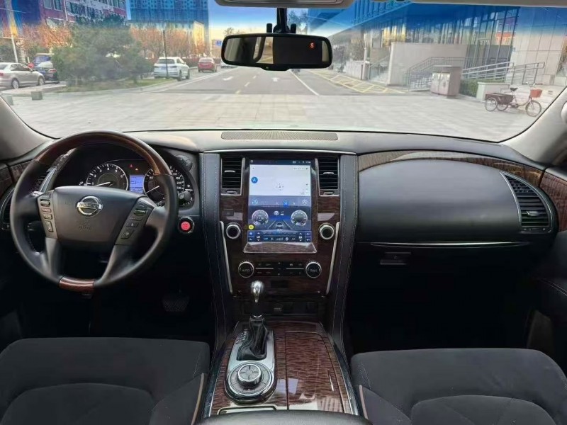 枣庄17年日产途乐5