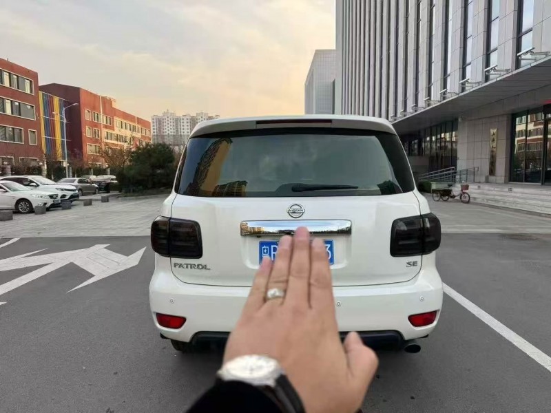 枣庄17年日产途乐8