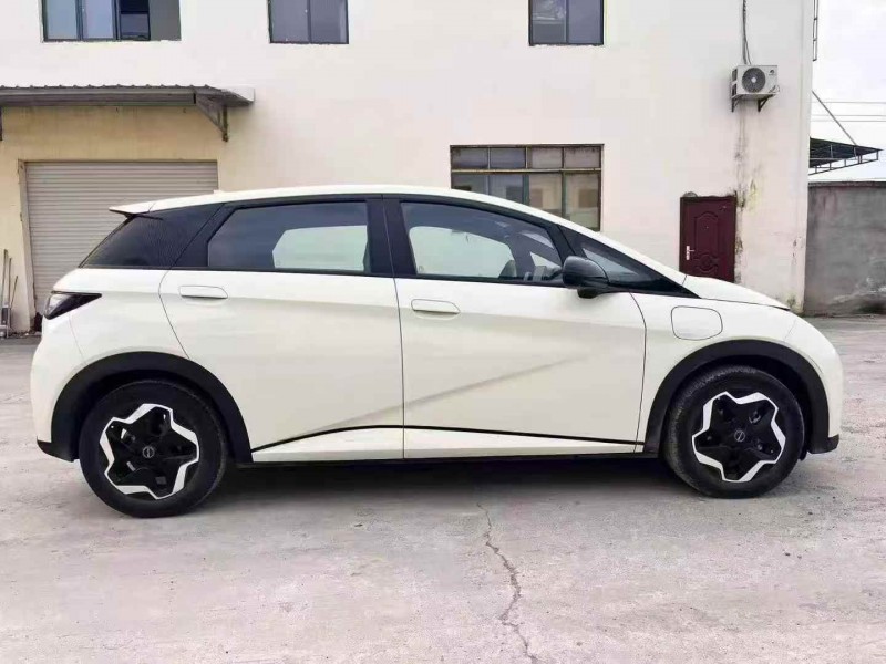 襄阳23年比亚迪海豚2