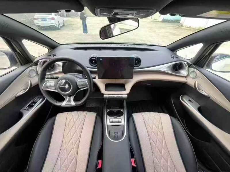 襄阳23年比亚迪海豚5