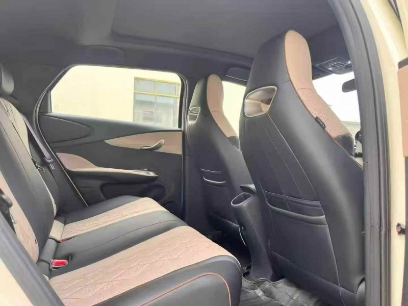 襄阳23年比亚迪海豚6