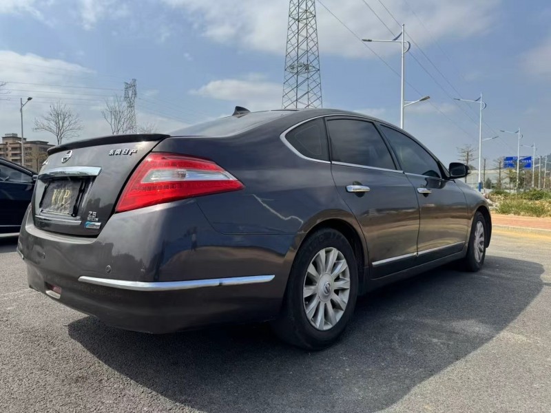 云浮09年日产天籁8