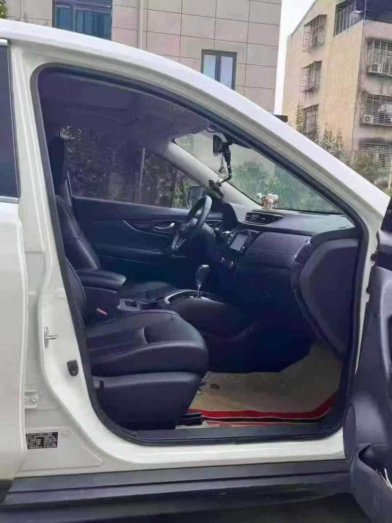 襄阳19年日产奇骏5