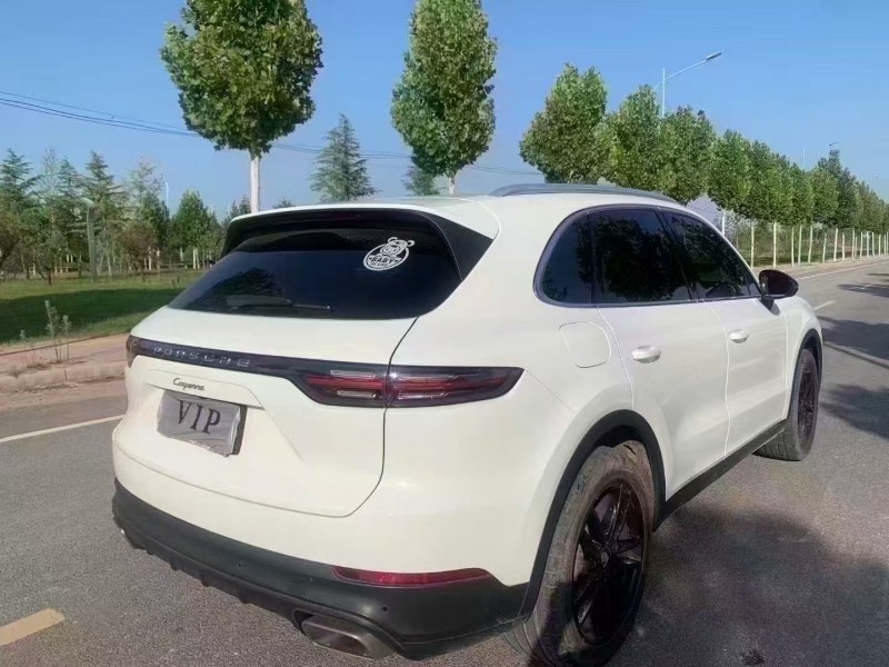 郑州19年保时捷卡宴8