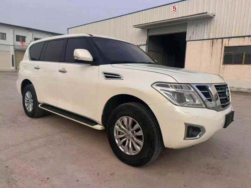 襄阳18年日产途乐2