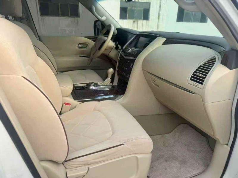 襄阳18年日产途乐3