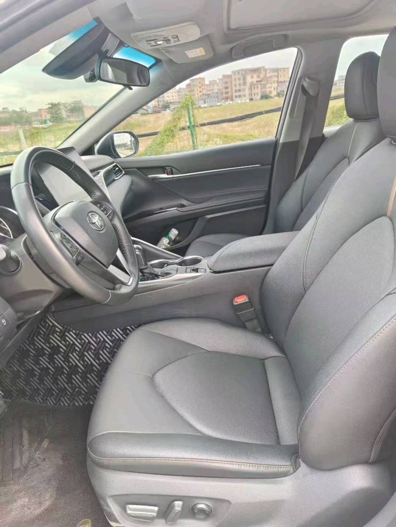 广州22年丰田凯美瑞9