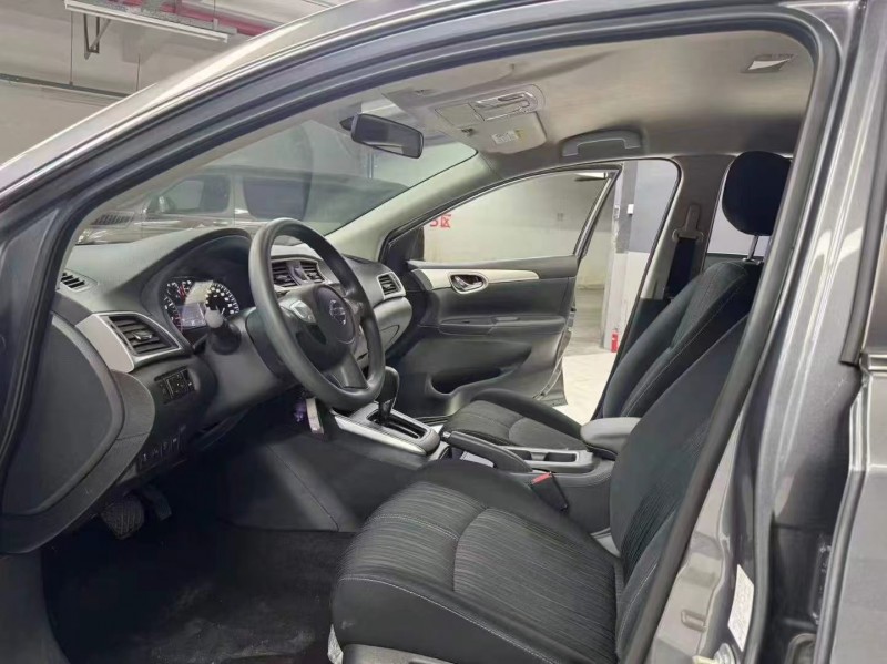 成都24年日产轩逸3