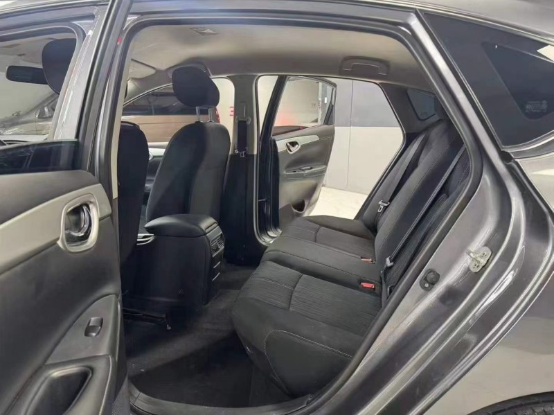 成都24年日产轩逸5