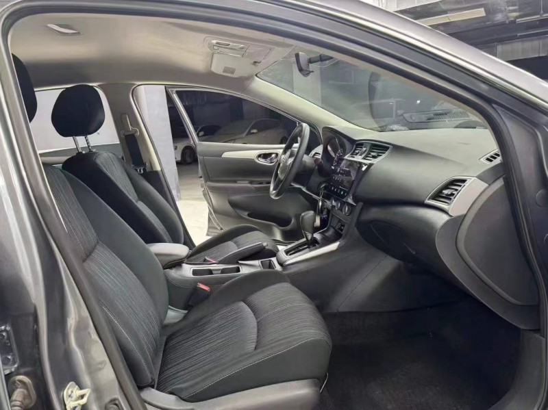 成都24年日产轩逸6