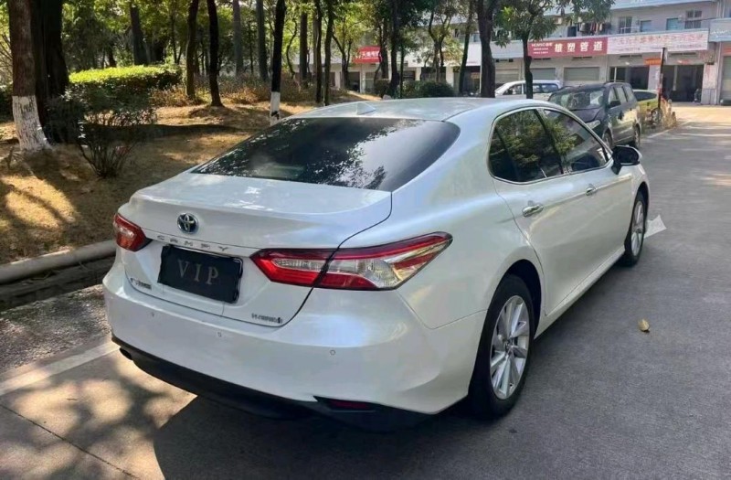 广州24年丰田凯美瑞4