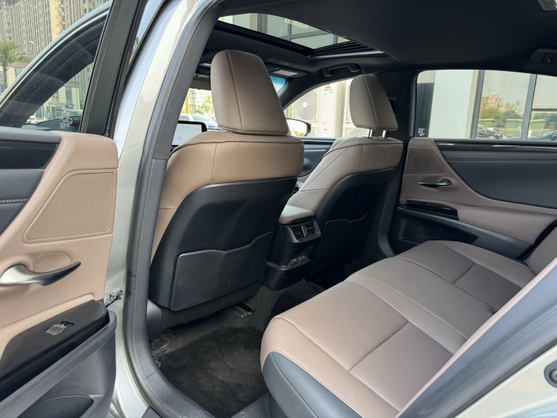 盐城24年雷克萨斯ES8