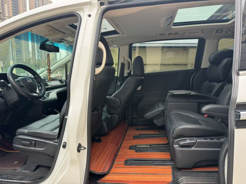 平顶山16年本田艾力绅7