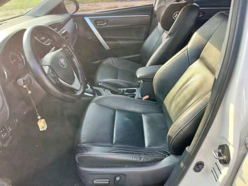 广州17年丰田雷凌5