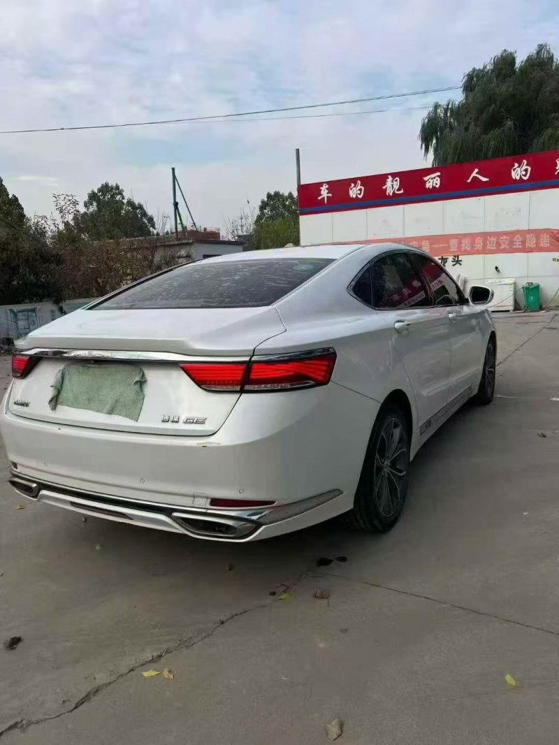 菏泽19年吉利博瑞7