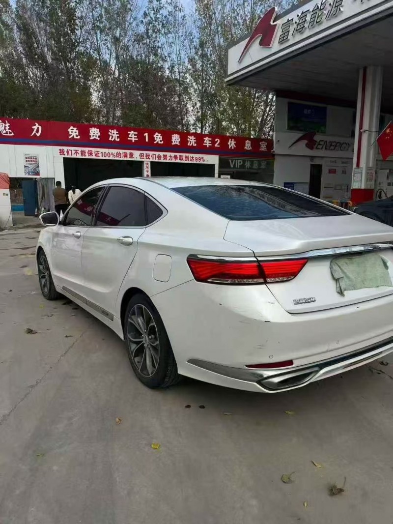 菏泽19年吉利博瑞8