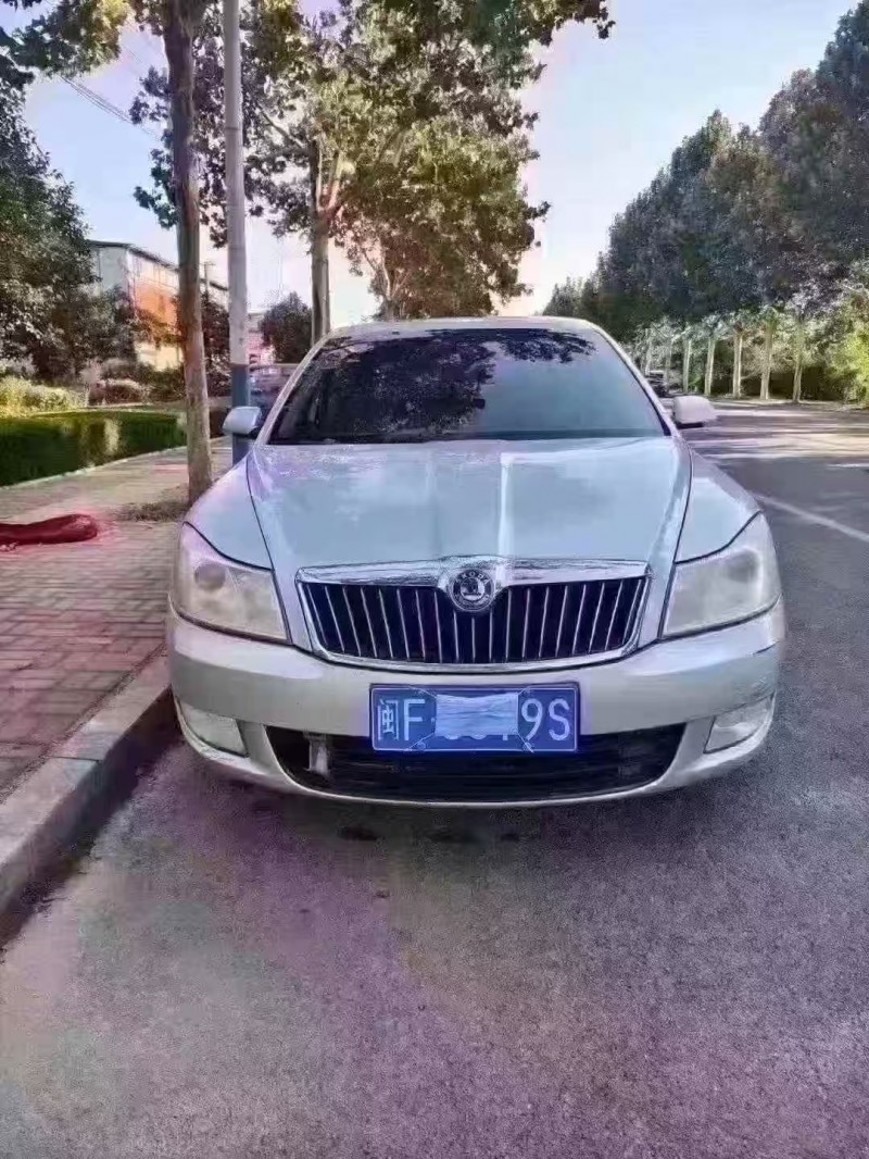 菏泽12年斯柯达明锐1