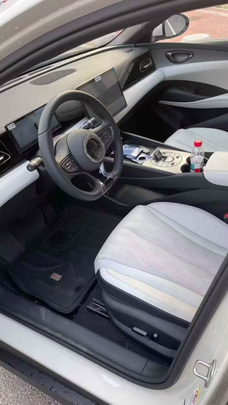 青岛25年比亚迪海豹6