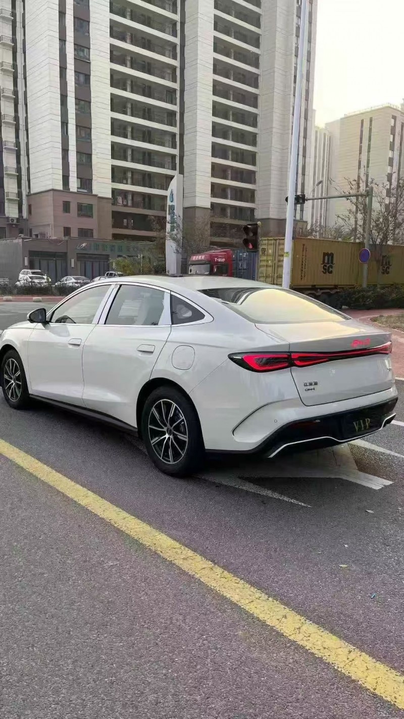 青岛25年比亚迪海豹8