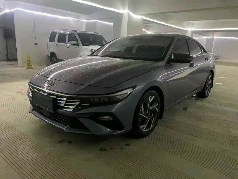 曲靖24年现代伊兰特2