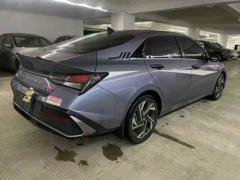 曲靖24年现代伊兰特8