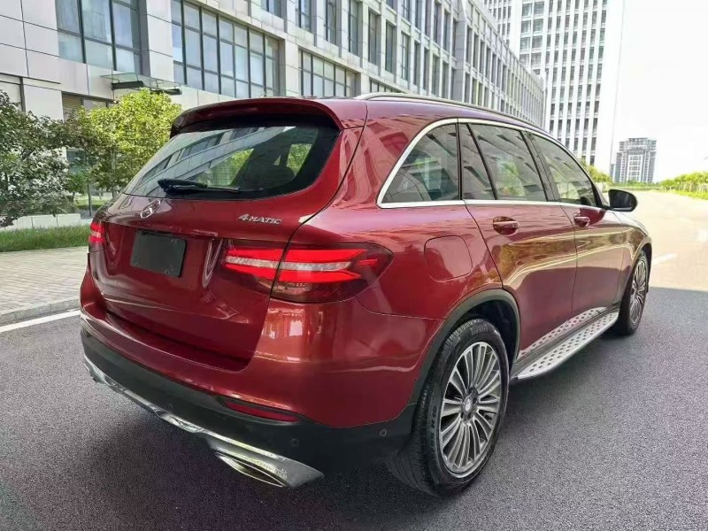 东营16年奔驰GLC9