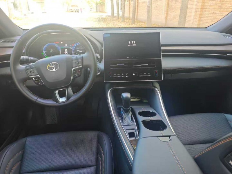 保定24年丰田亚洲龙5