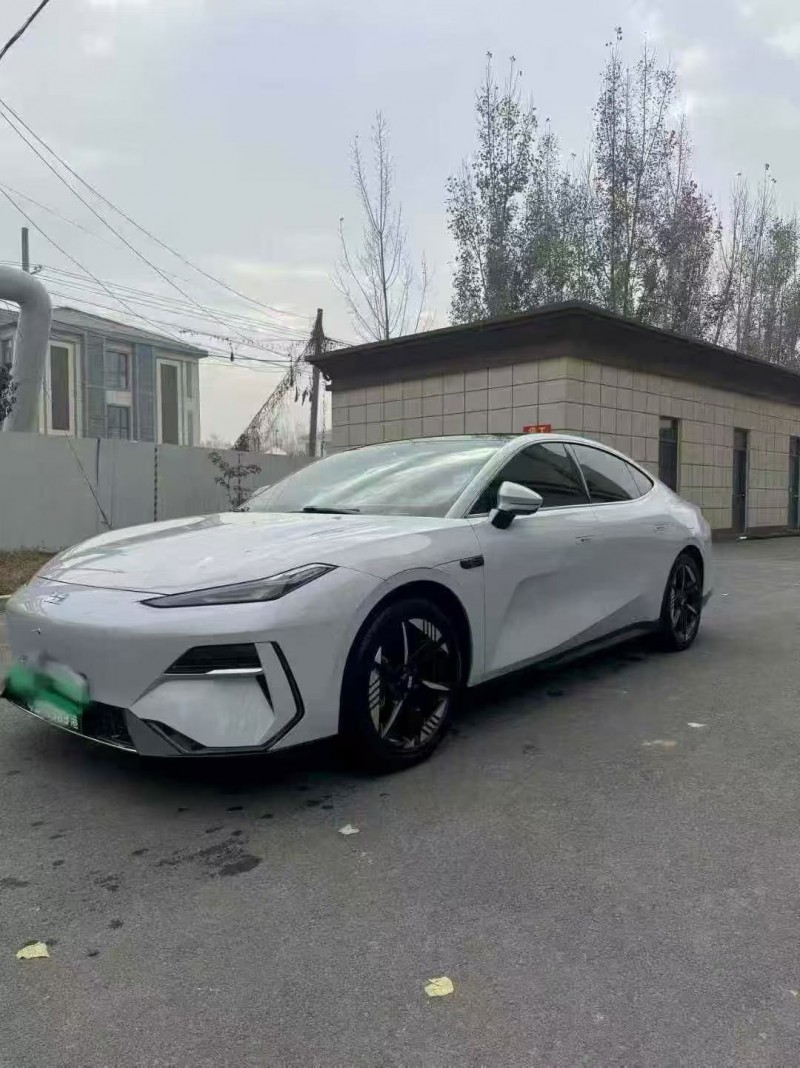 莱芜25年吉利银河2