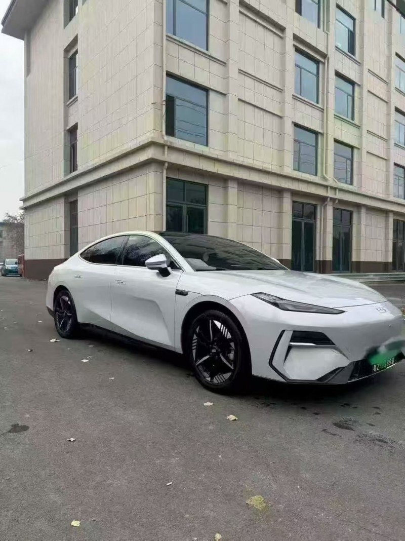 莱芜25年吉利银河3