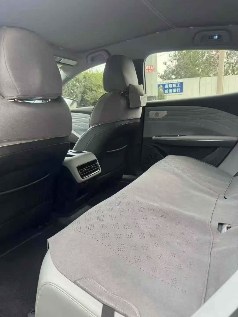 莱芜25年吉利银河6