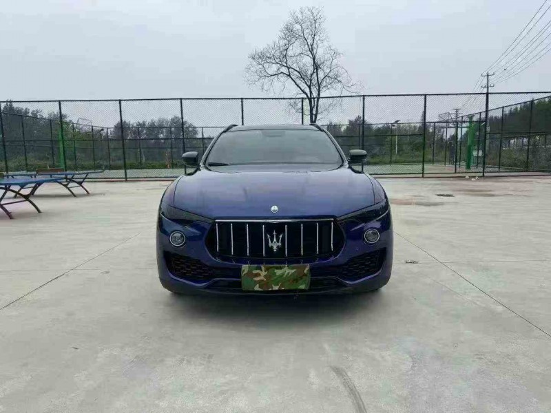 徐州20年玛莎拉蒂Levante1
