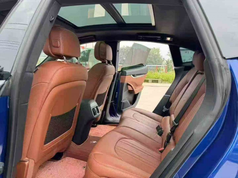 徐州20年玛莎拉蒂Levante6