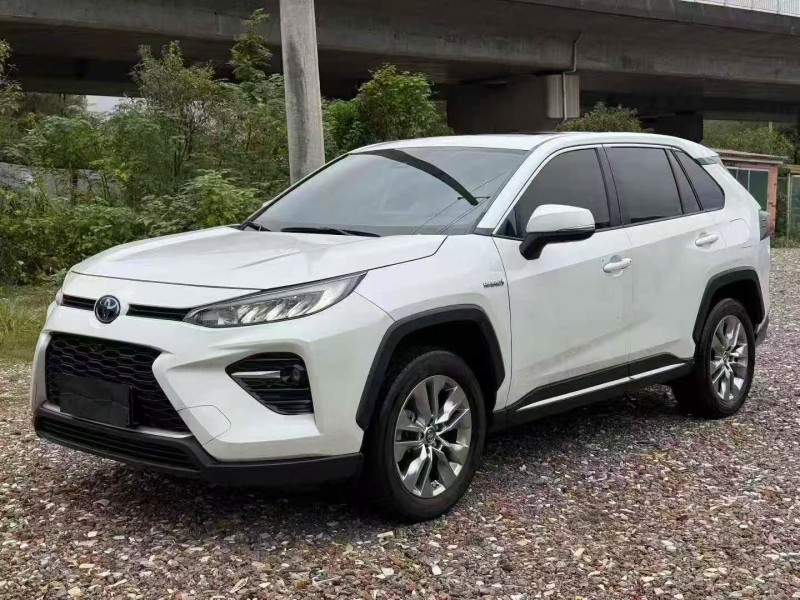 济宁23年丰田威兰达3