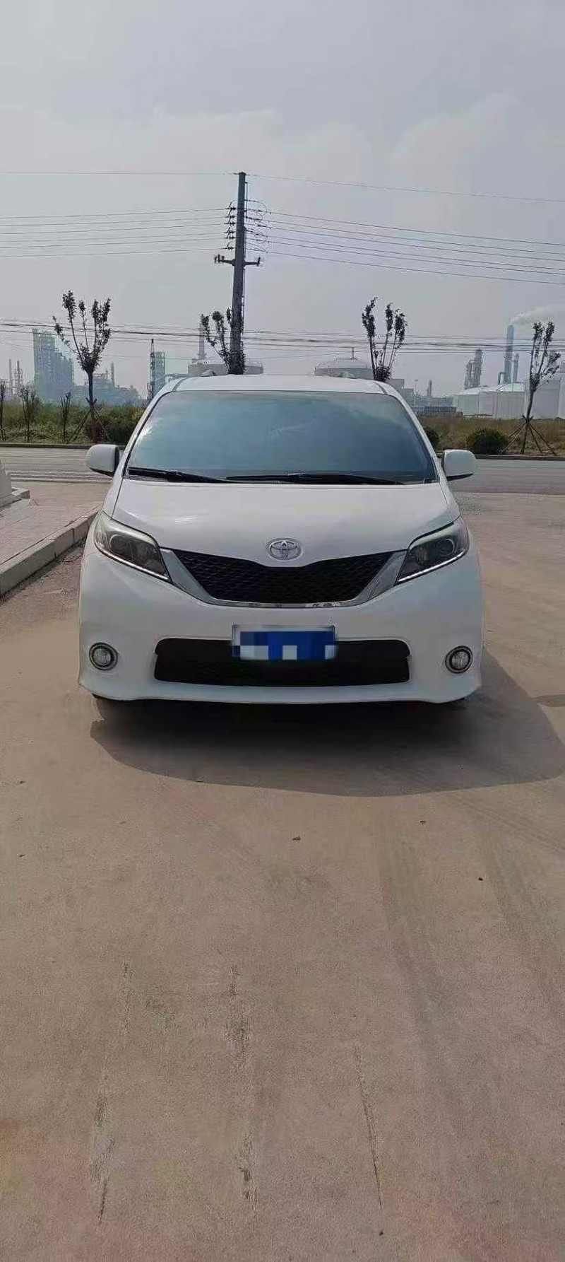 潍坊16年丰田塞纳1