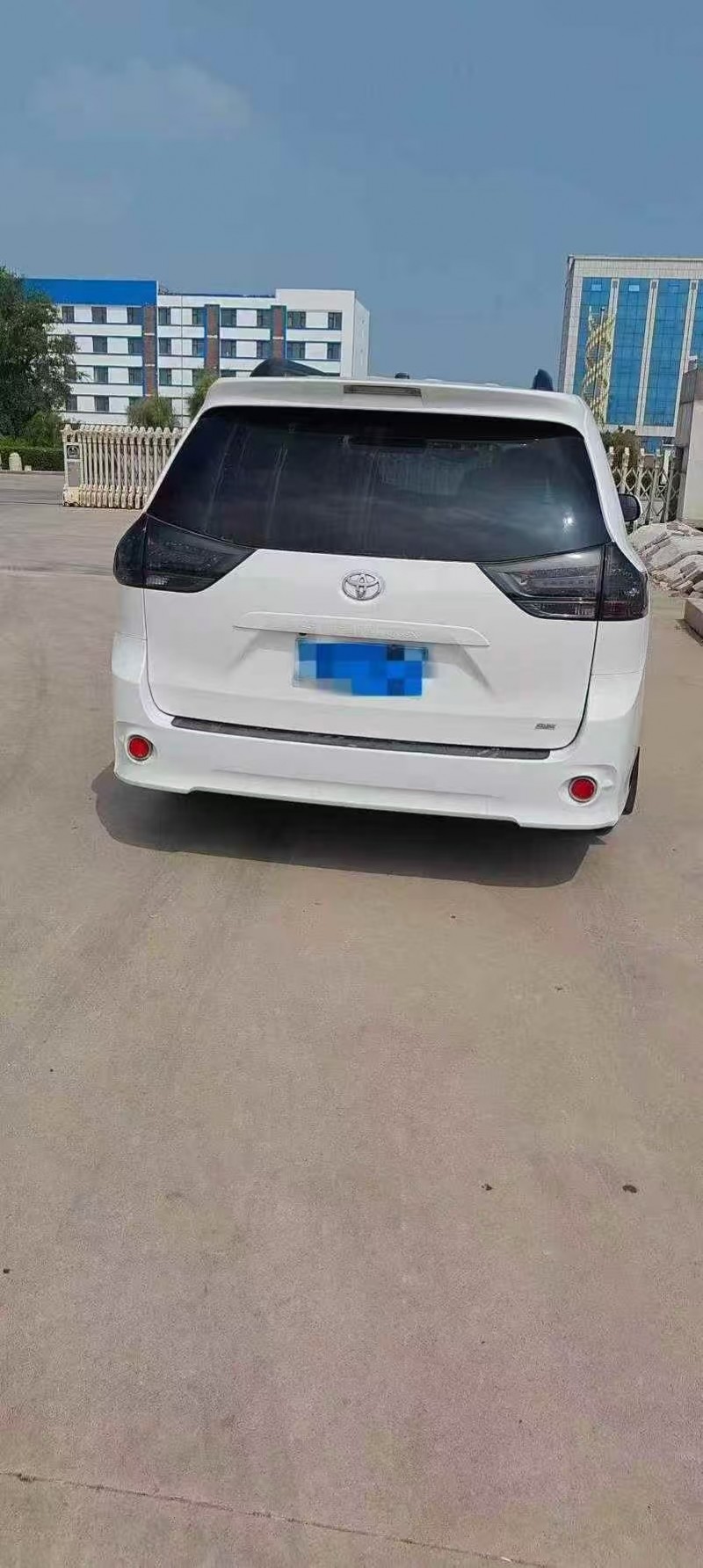 潍坊16年丰田塞纳7