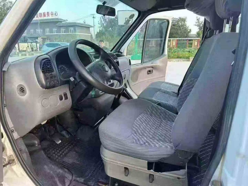 徐州13年福特全顺3