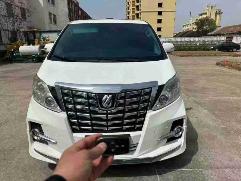 潍坊14年丰田埃尔法1