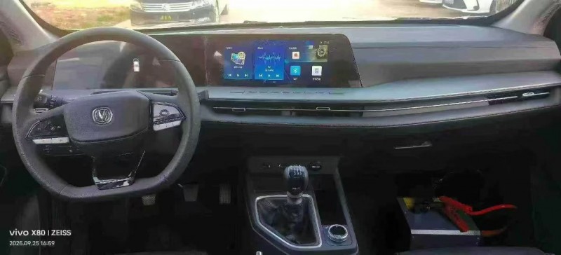 安阳25年长安汽车览拓者4