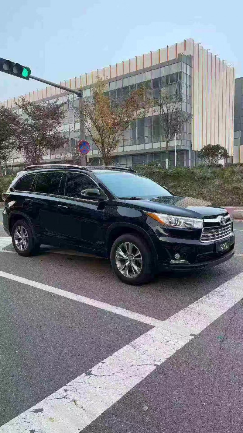 日照16年丰田汉兰达2