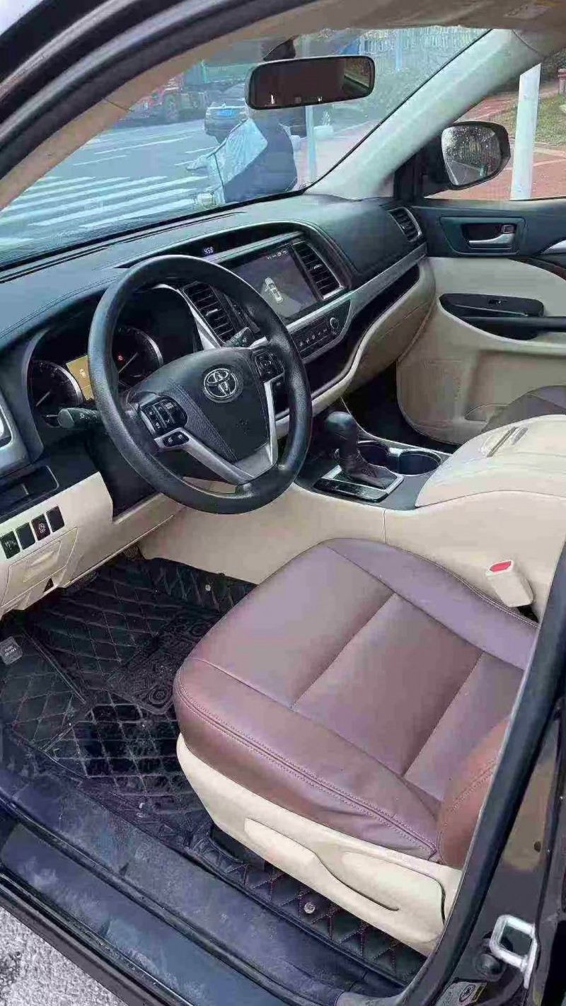 日照16年丰田汉兰达4